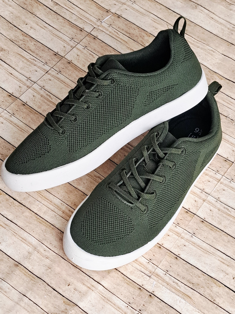 Men's George Olive Green Knit Low-Top Sneakers with White Sole Size 9.5